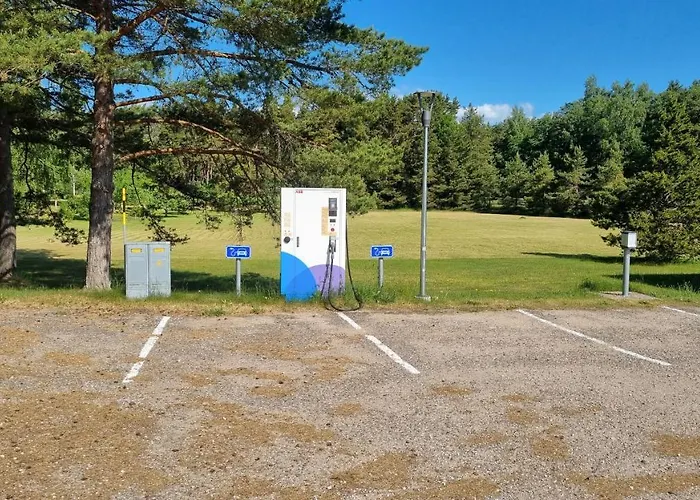 Kati Soeoegituba & Majutus * Emmaste