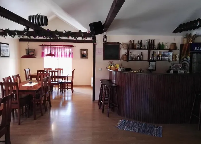 Kati Soeoegituba & Majutus * Emmaste